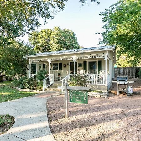 Creek Street Cottage Fredericksburg Exterior foto