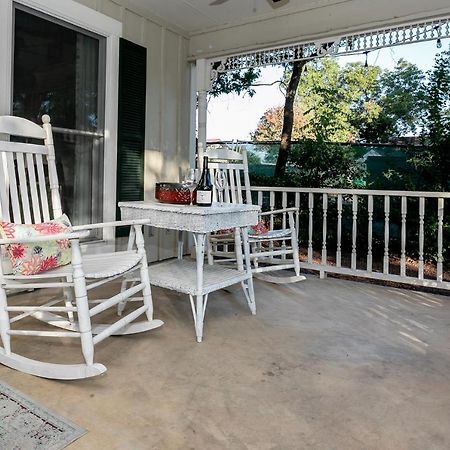 Creek Street Cottage Fredericksburg Exterior foto